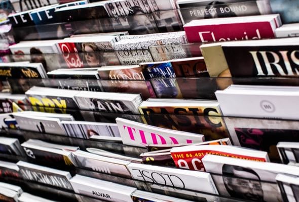 magazine-display-fashion-design-img-M