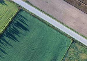geo-view-green-field-road-crossing-img-D